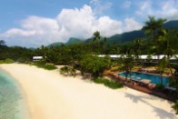 Plage et pool de l'avani